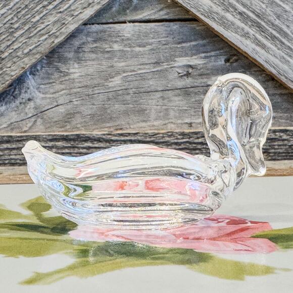 Vintage Glass Heart Shaped Swan, Salt Cellar Open Salt Dish, Trinket Dish - Picture 6 of 7
